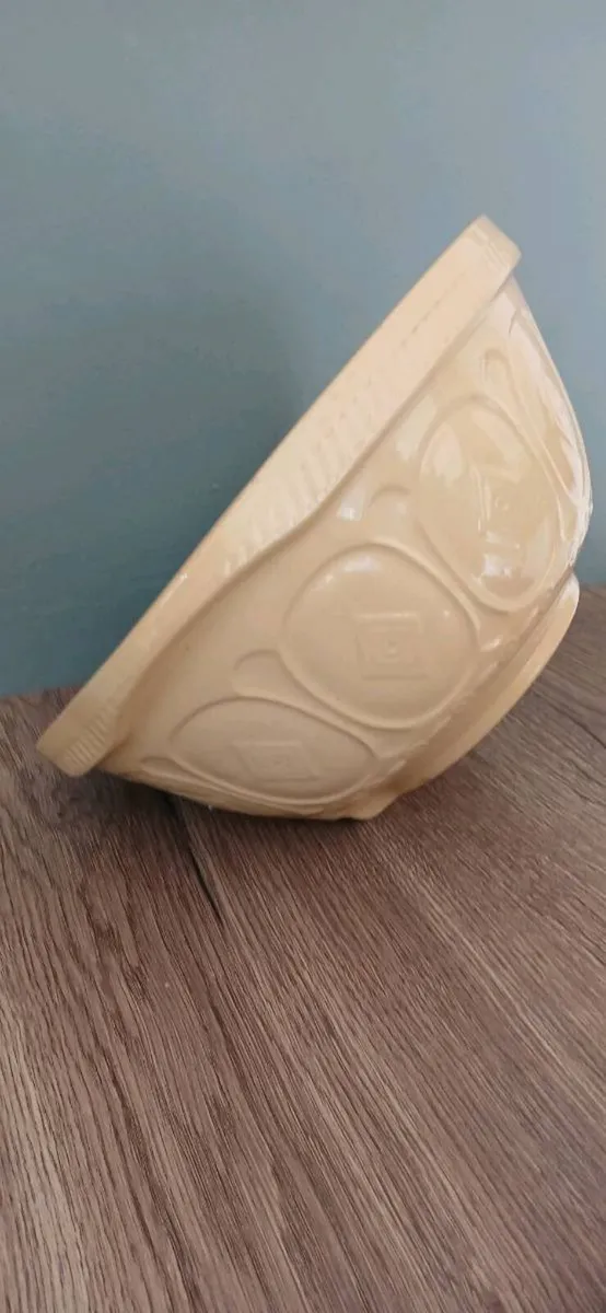 Vintage.T.G. Green The Grip stand Mixing Bowl - Image 4