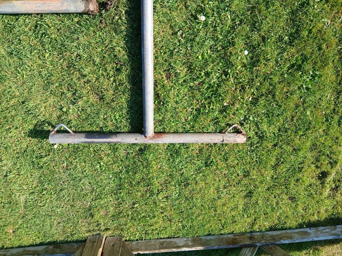 Clothesline poles - Image 3