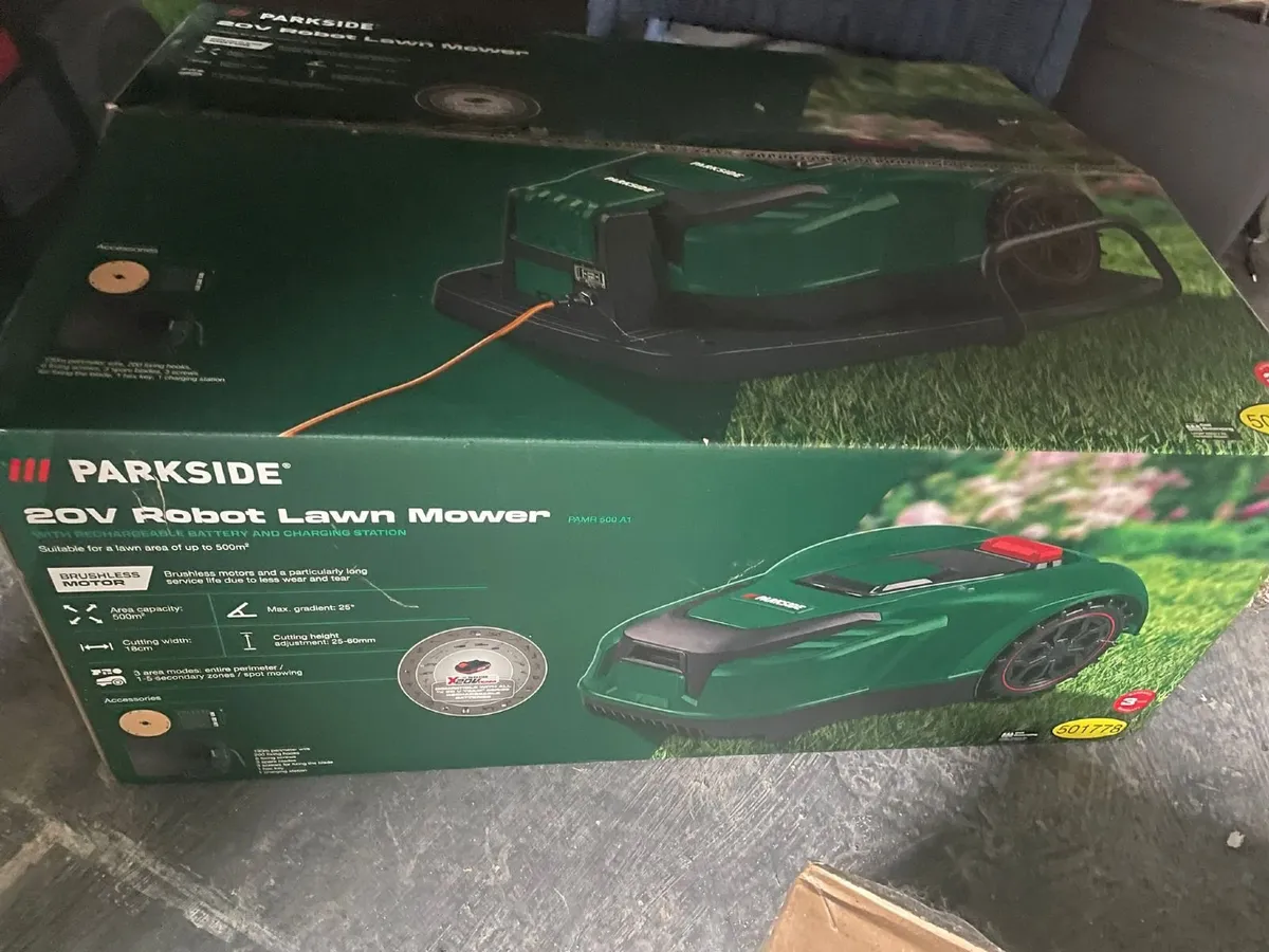 Robot lawnmower With outdoor weather protection - Image 1