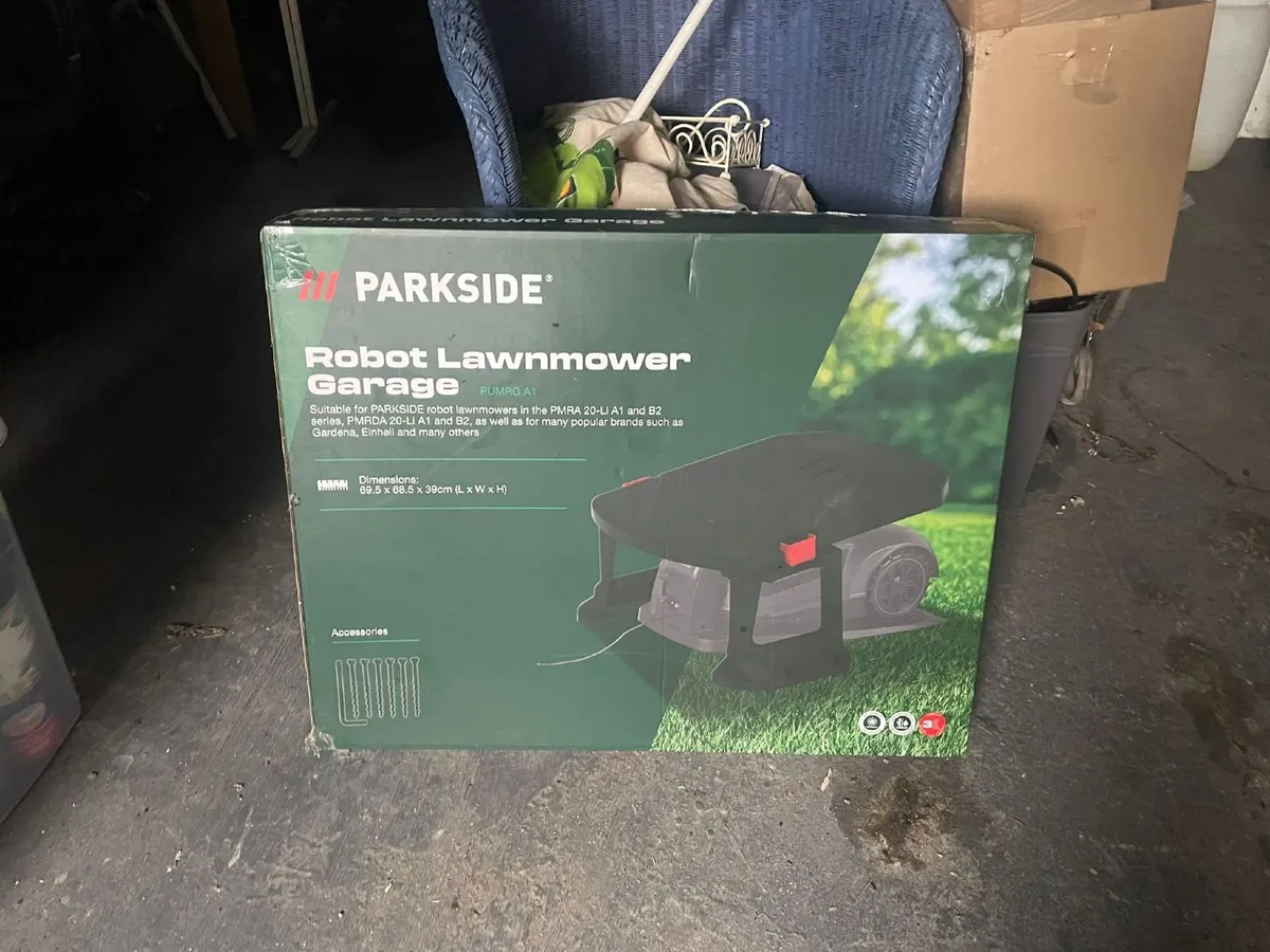 Robot lawnmower With outdoor weather protection - Image 2