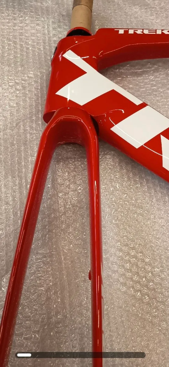 Trek madone gen 6 frameset - Image 1