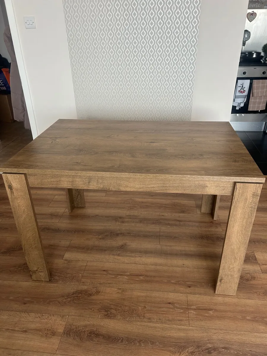 Dining table - Image 3