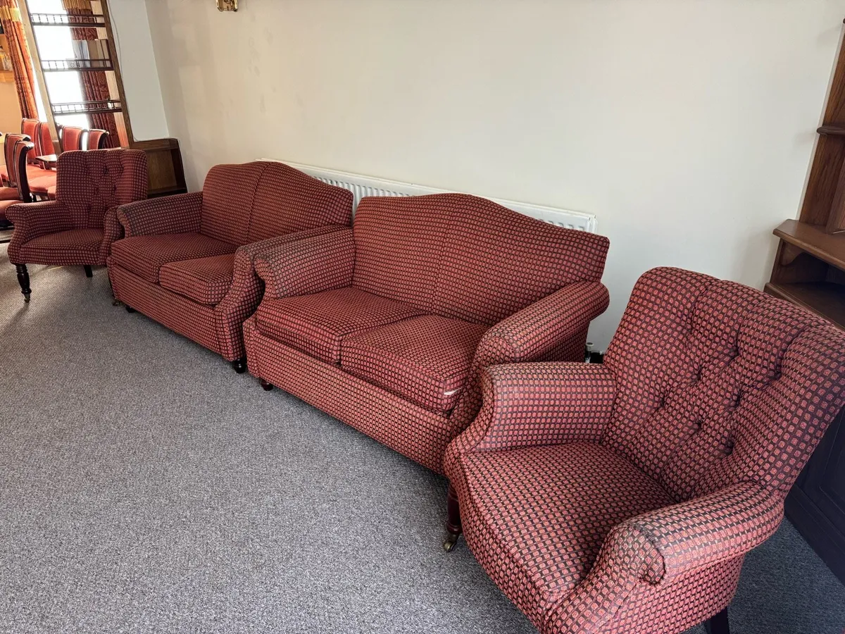 Sofa and arm chairs - Image 1