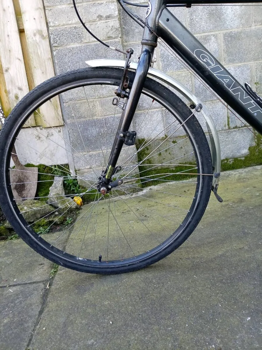 Giant Expression LX city Bike - Image 2