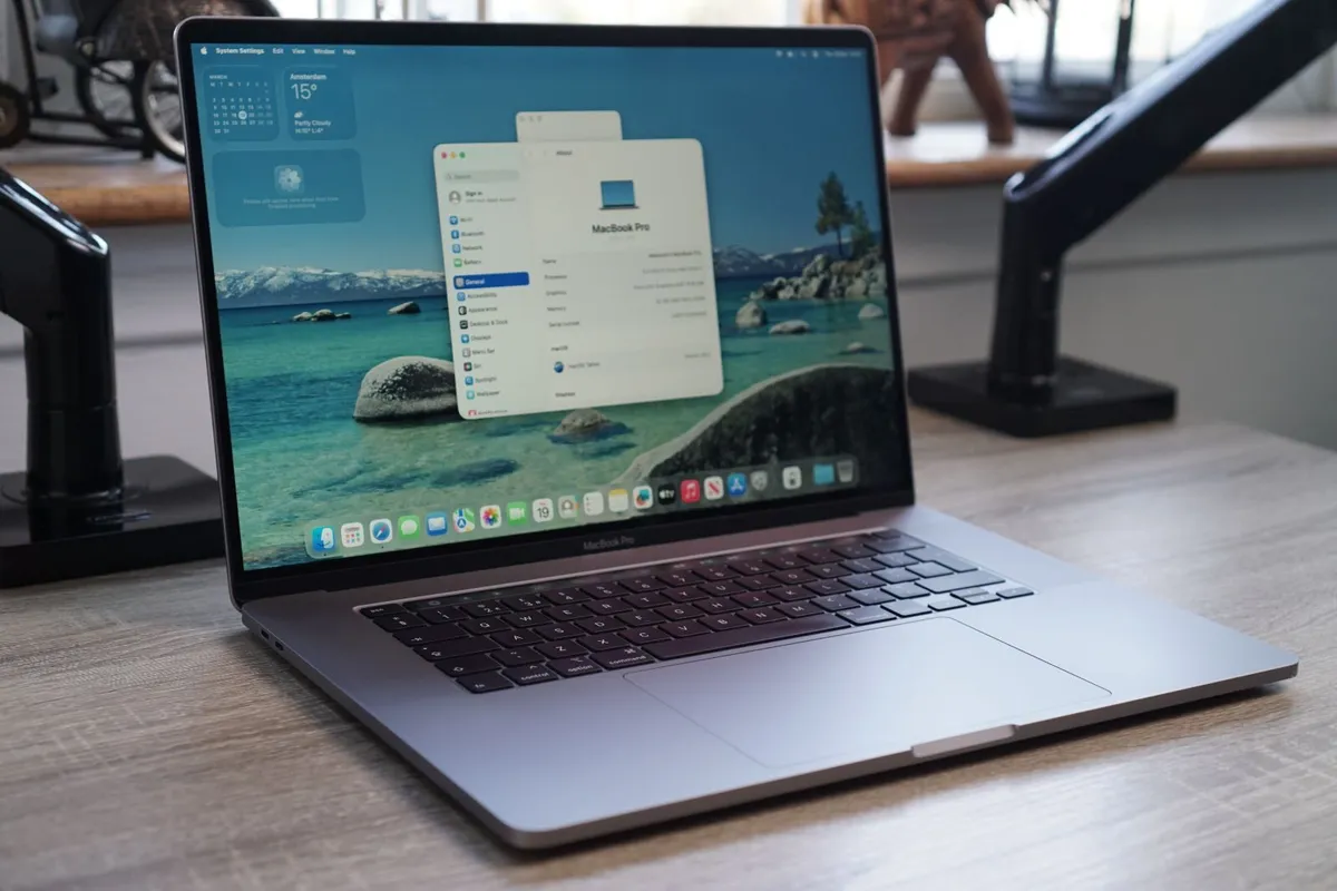MacBook Pro 16" 2019 32GB | 512GB | i7-9750H | 4GB - Image 1