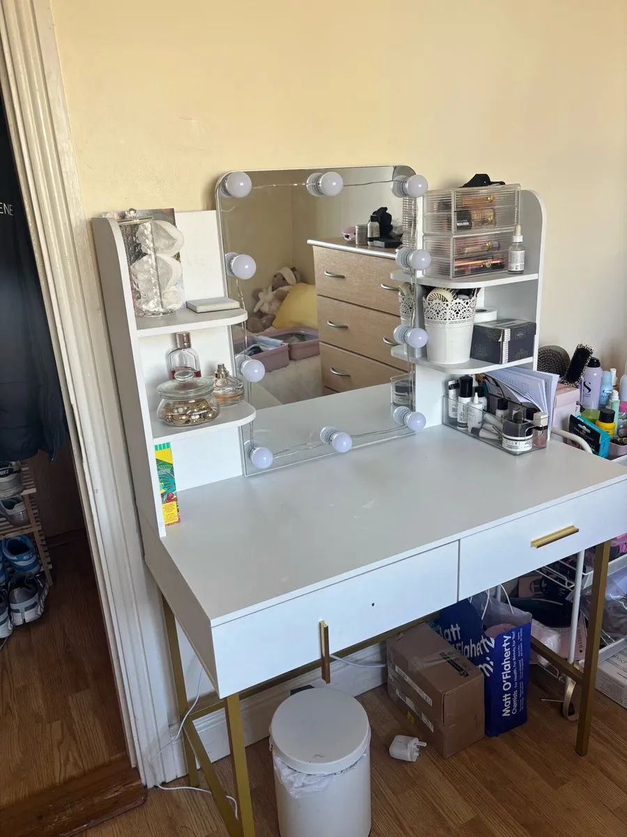 Vanity table / Makeup Desk - Image 1