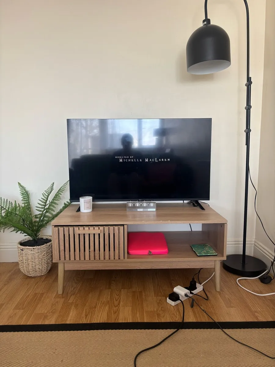 Tv media stand - Image 1