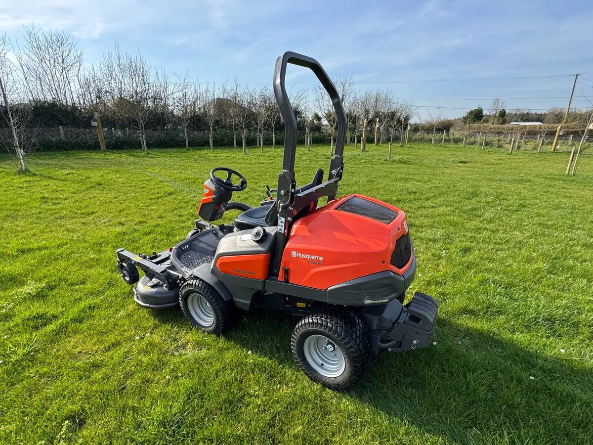 Husqvarna P525 DX professional commercial mower - Image 4