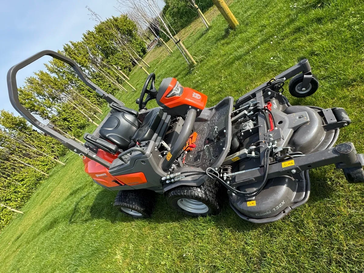 Husqvarna P525 DX professional commercial mower - Image 2