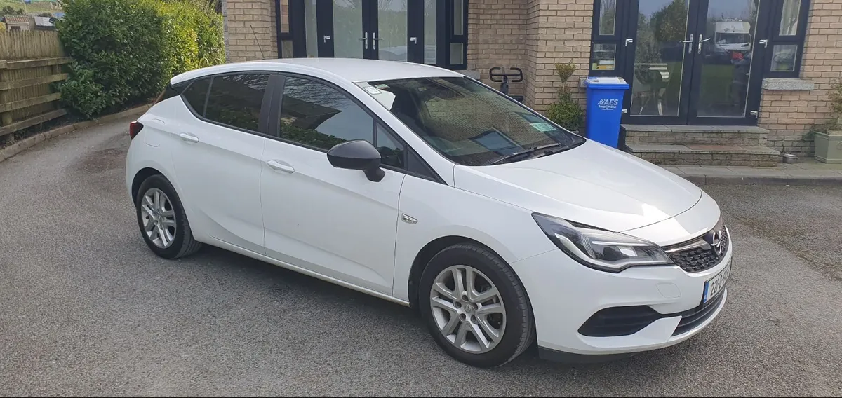 2022 Opel Astra Diesel car_van - Image 1