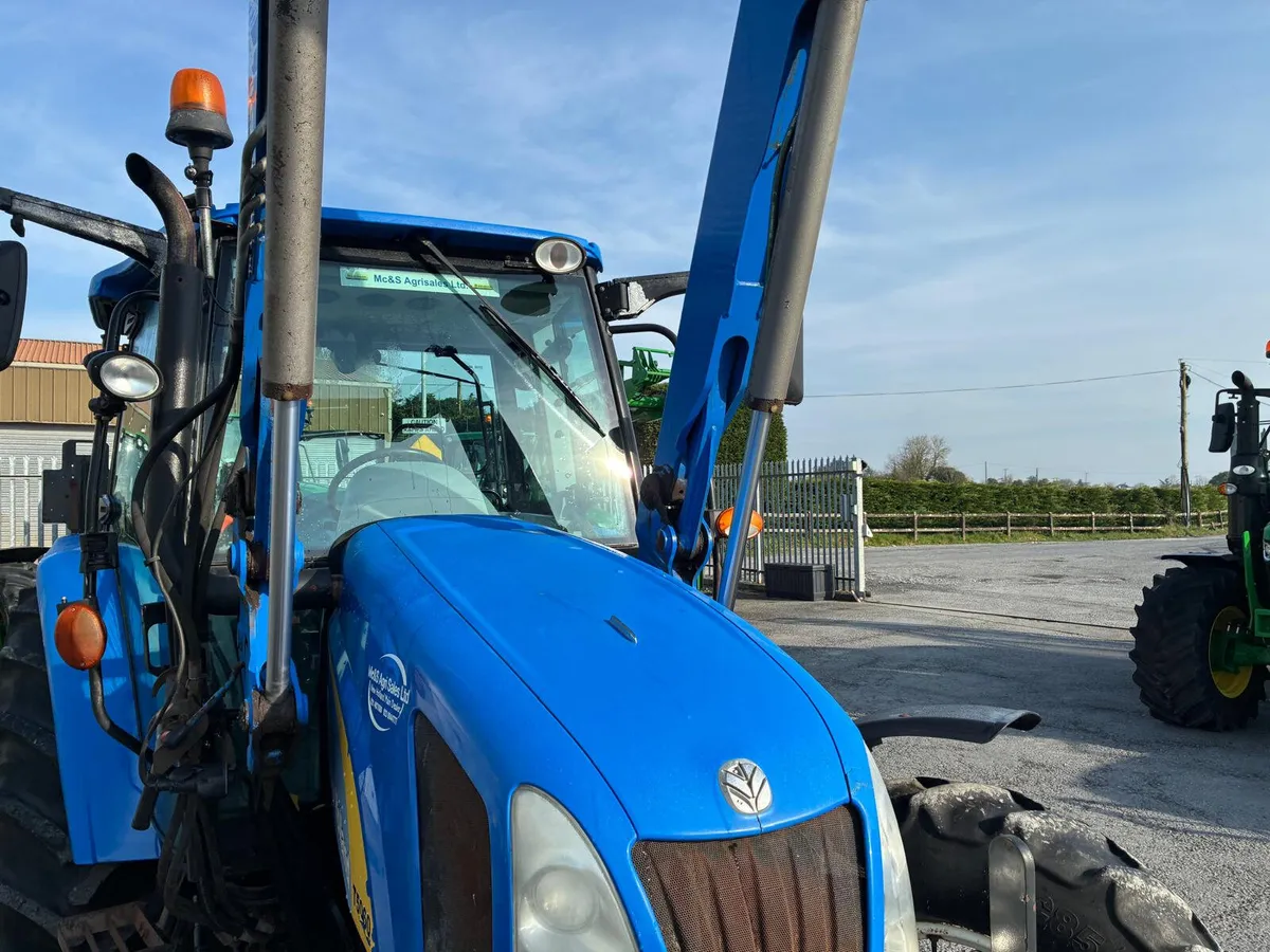 2011 New Holland T5060 - Image 4