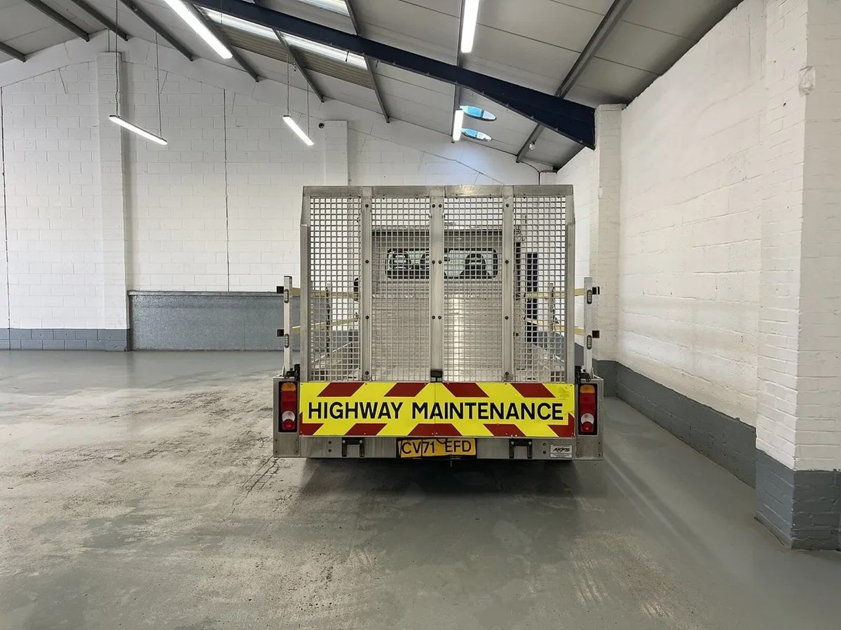 2021 Peugeot Boxer Dropside Van - Image 2