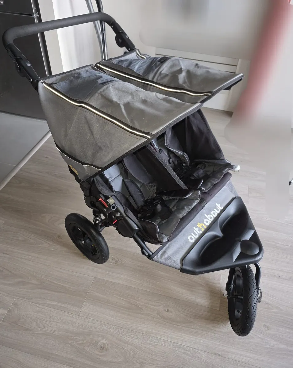 Out N About Double stroller - Image 4