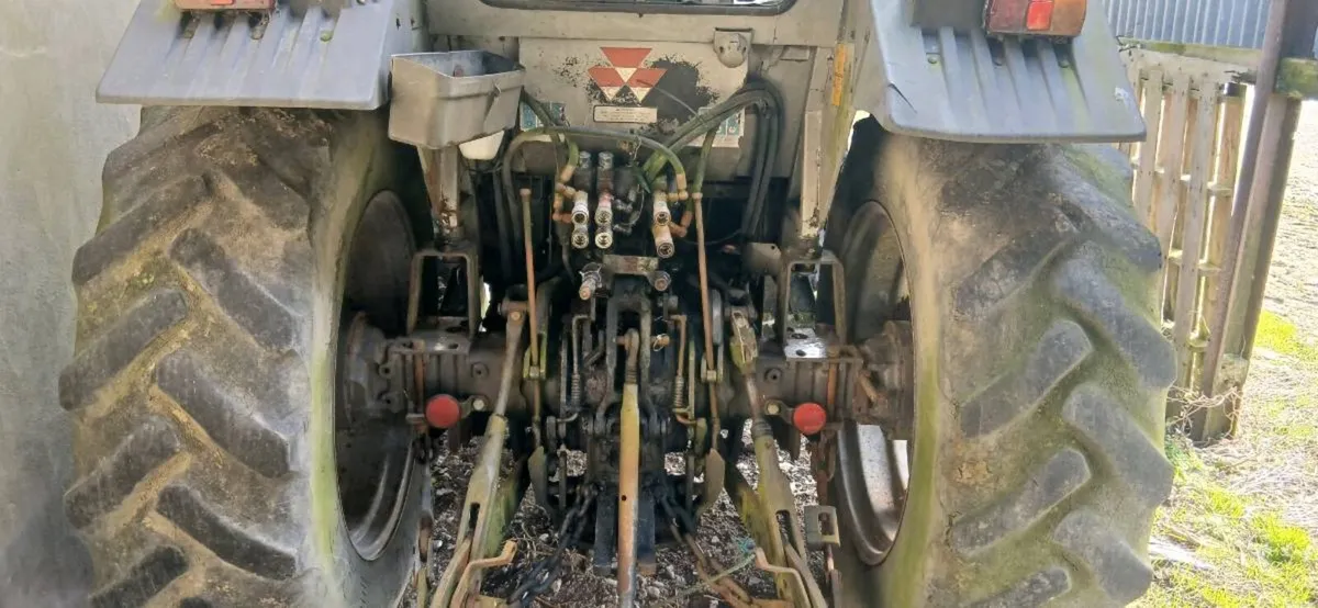 Tractor 390t - Image 2