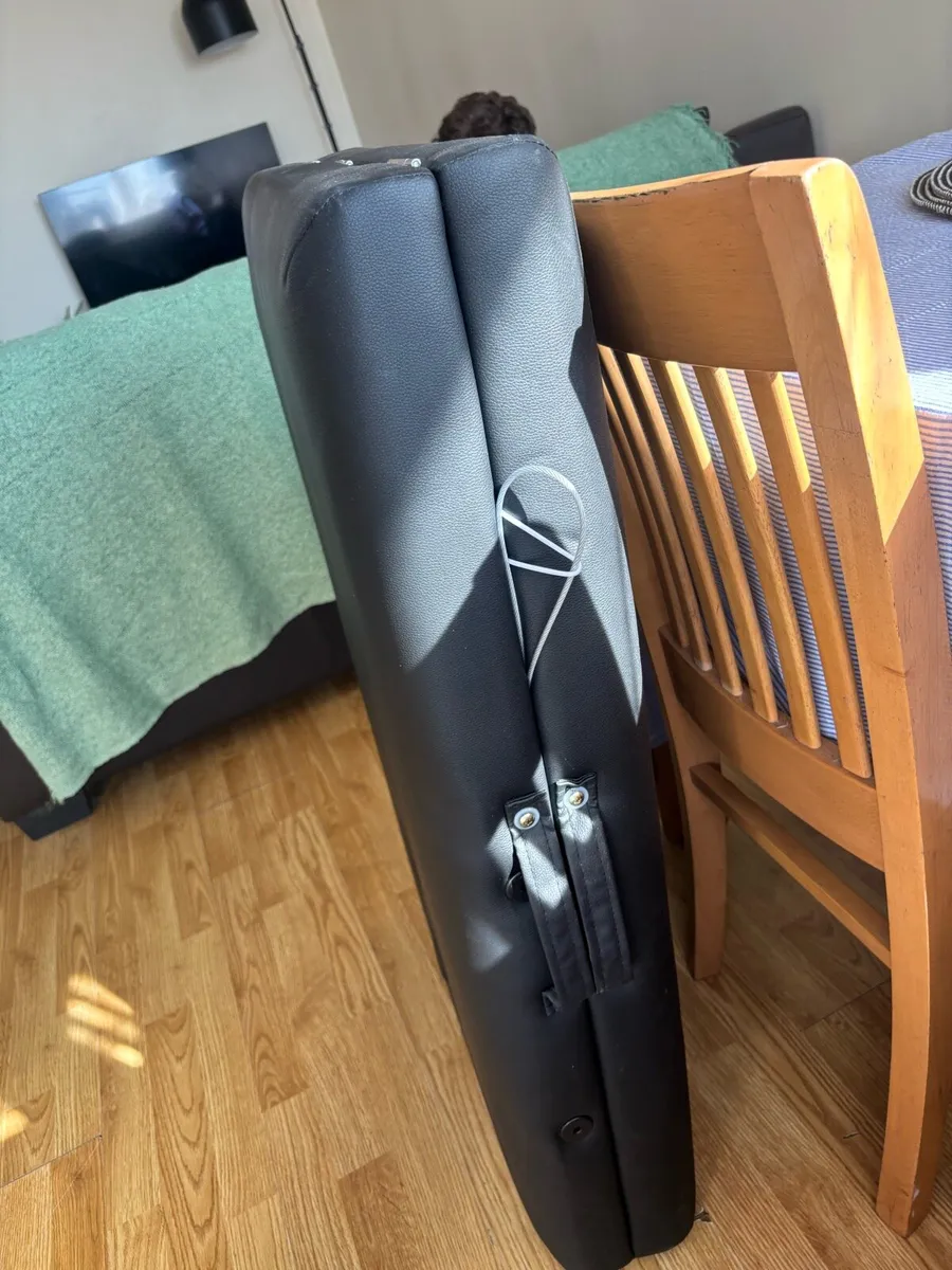 Beauty / Lash bed / massage table - Image 2