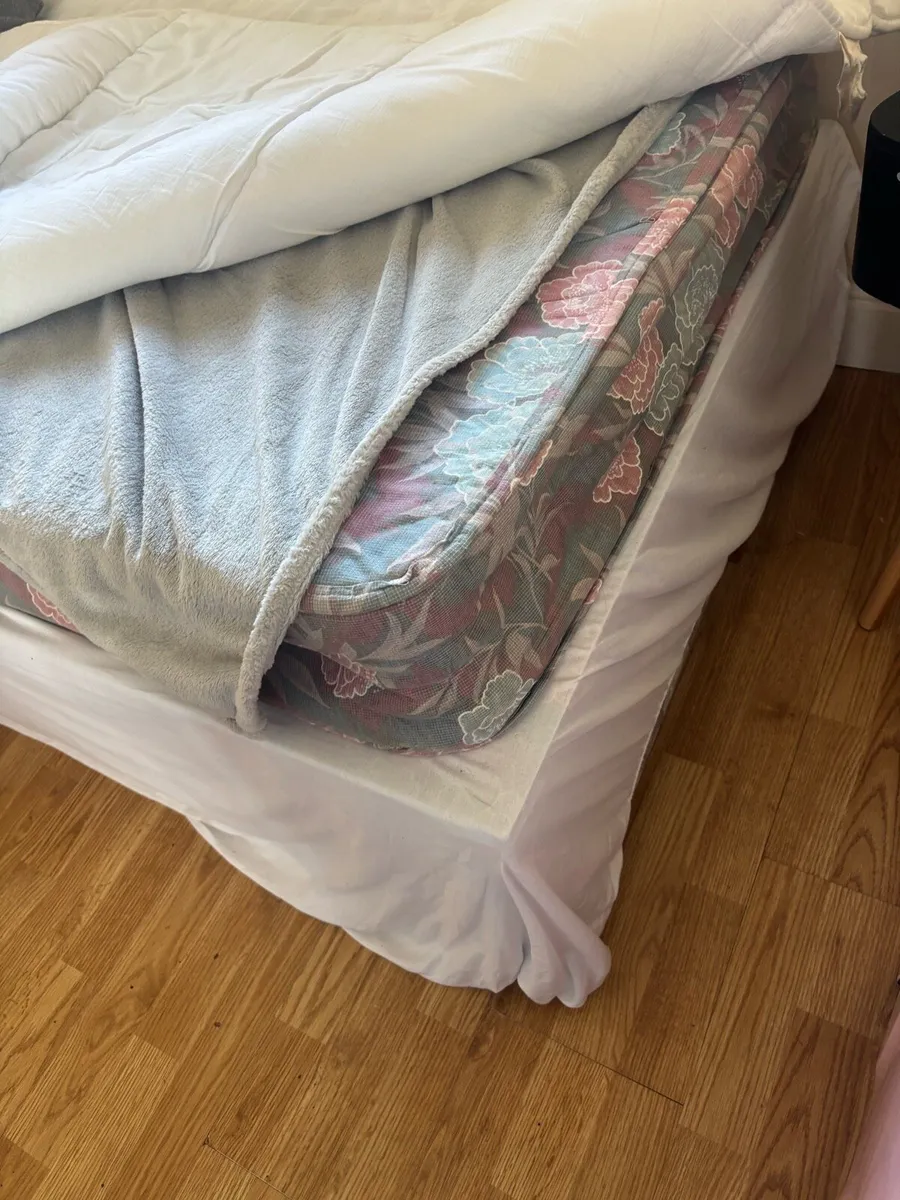 Single bed base + mattress + duvet - Image 2