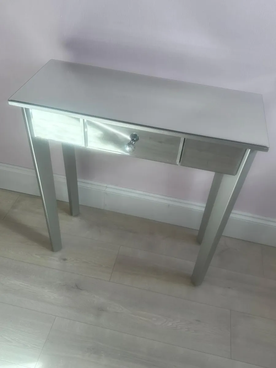 Mirrored Console/Vanity Table, excellent condition - Image 3