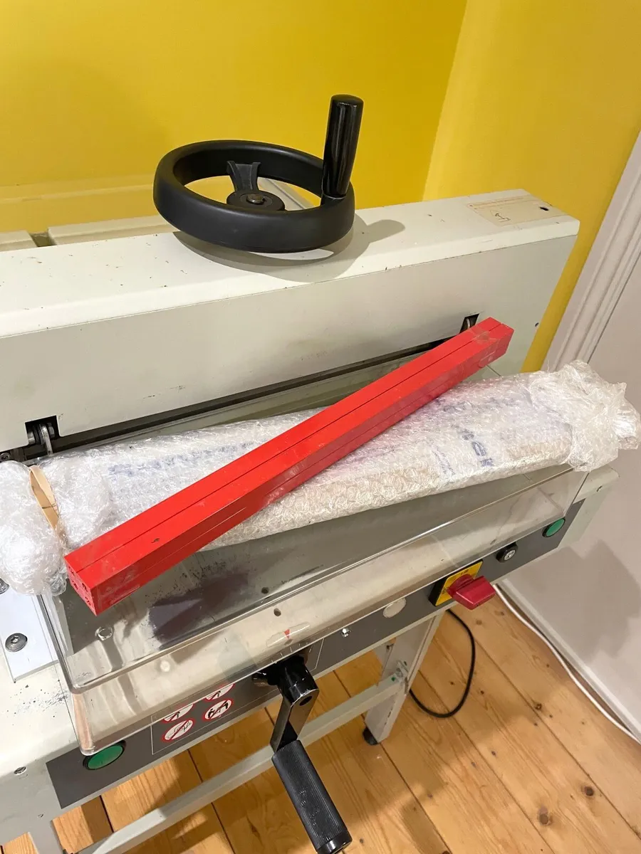 KW-Trio 3952 Electric Guillotine A3+ - Image 3