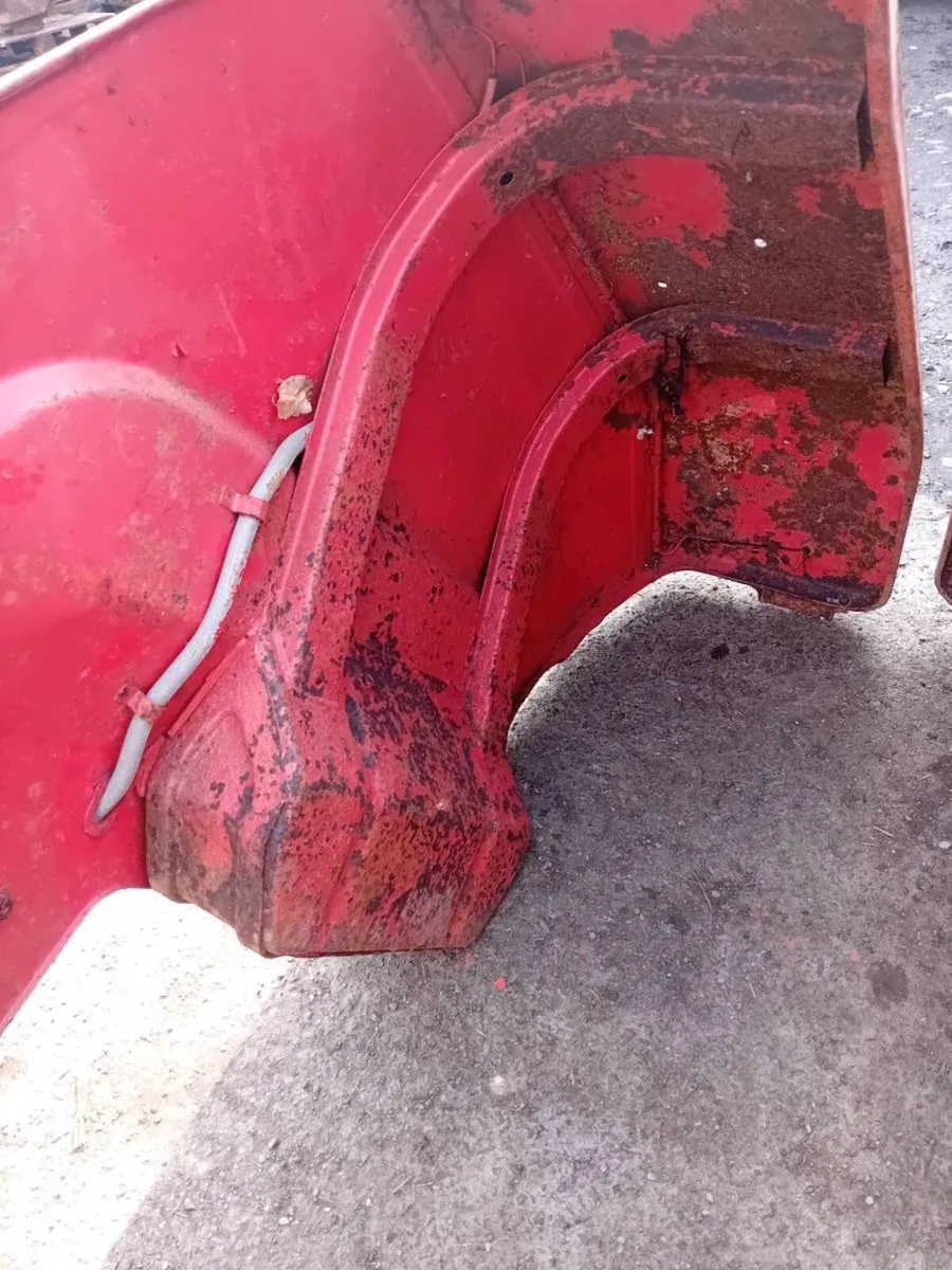 Massey 135 Mudguards Nose Cone and Bonnet for Ford - Image 4