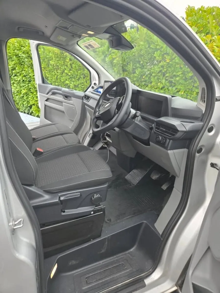 Ford Transit Custom 2025 - Image 3
