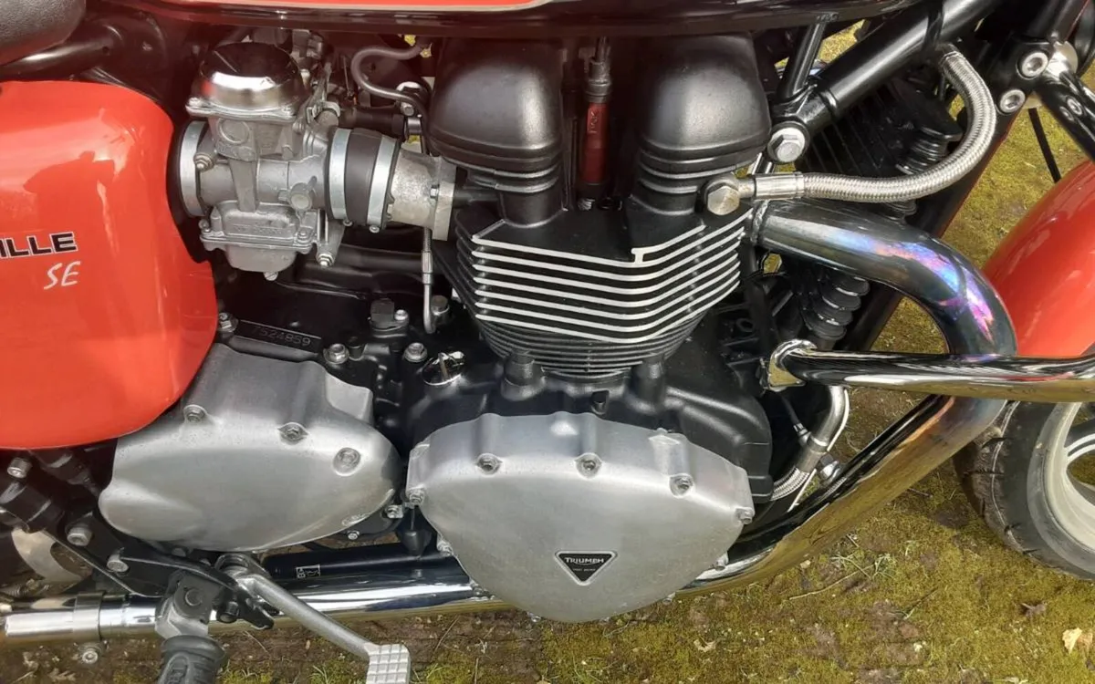Best one in all of Ireland! Triumph bonneville se - Image 4