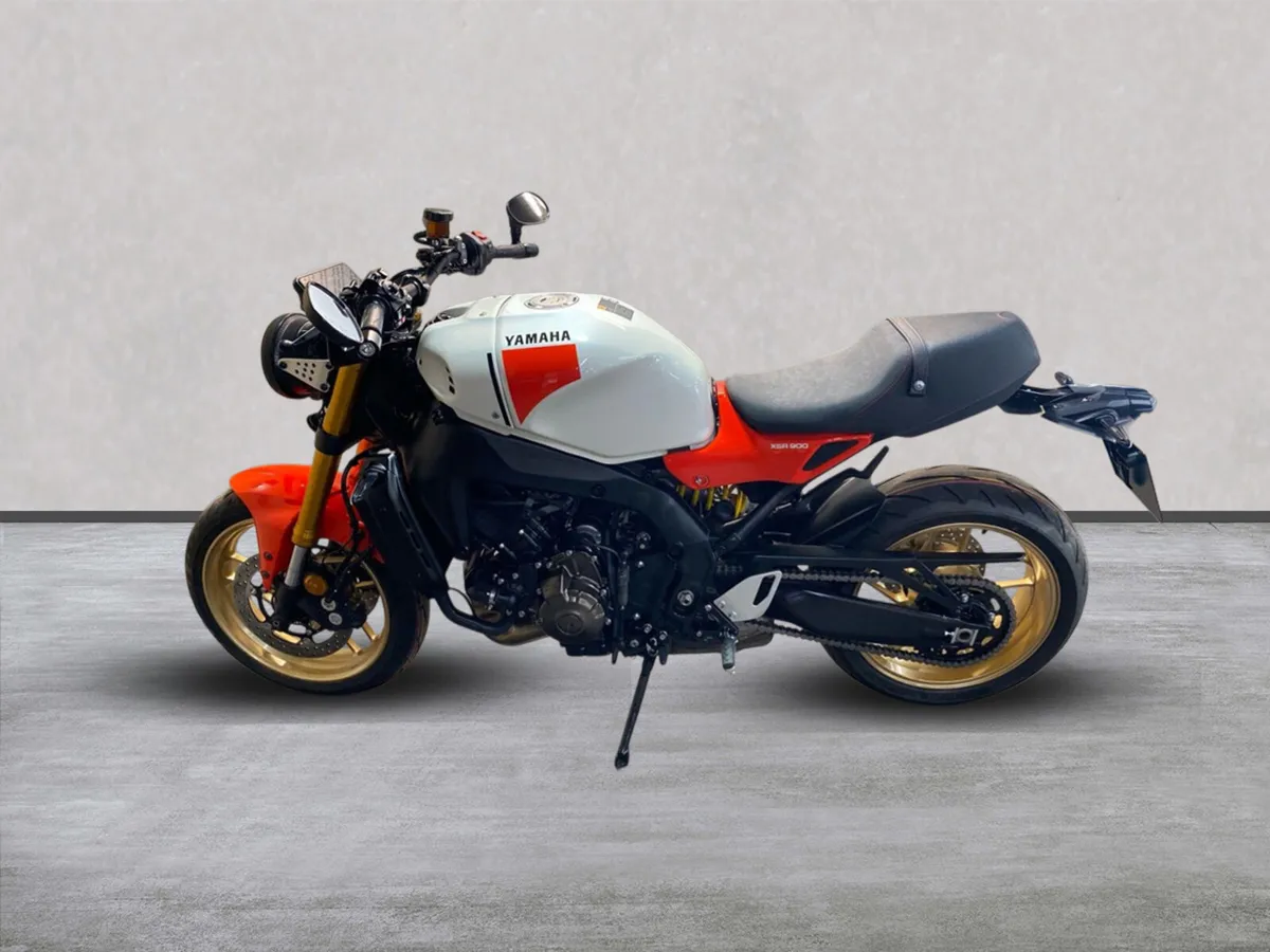 Yamaha XSR 900, Mar 26 Reg with Delivery Miles - Image 2