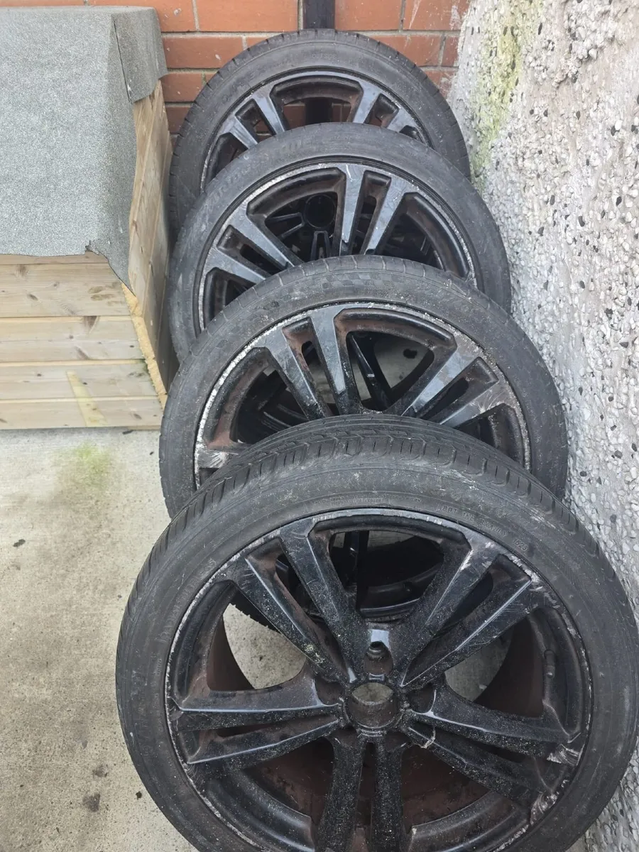 Alloy wheels - Image 1