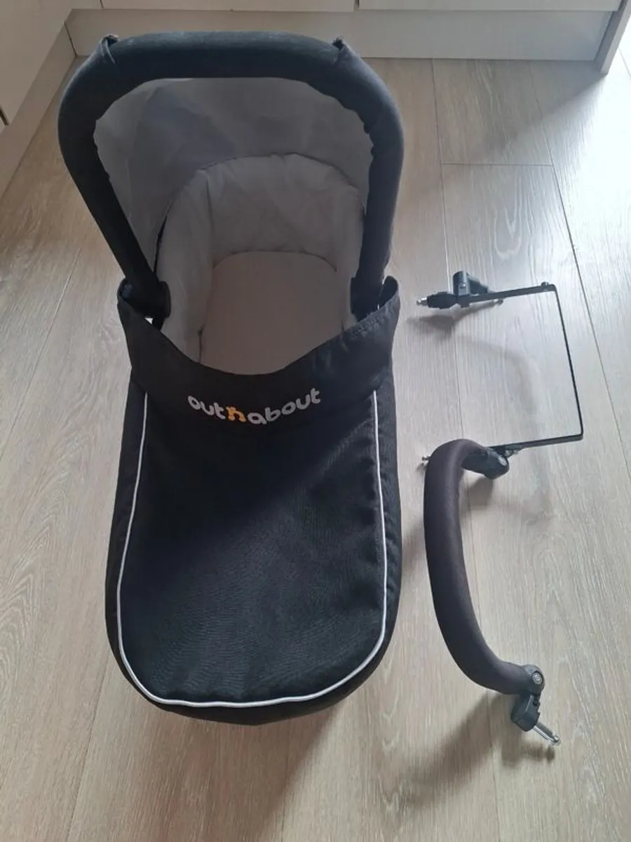 Out n About Double Bassinet - Image 1