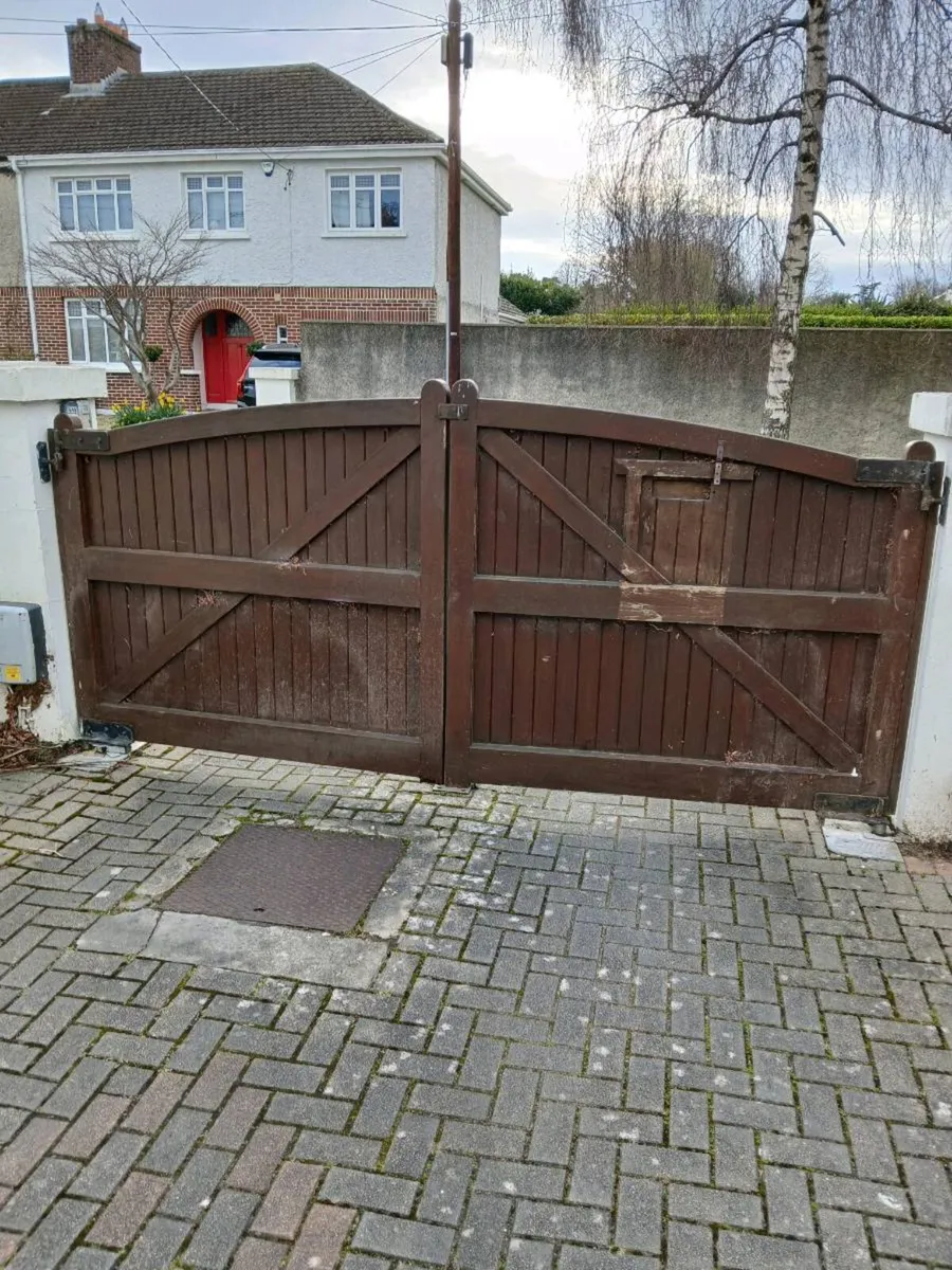 Wooden Gates - Image 2