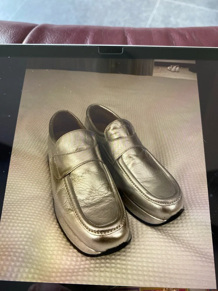 Silver wedge leather shoes size 6 - Image 1