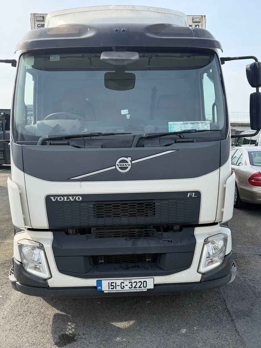 Volvo rigid truck - Image 2