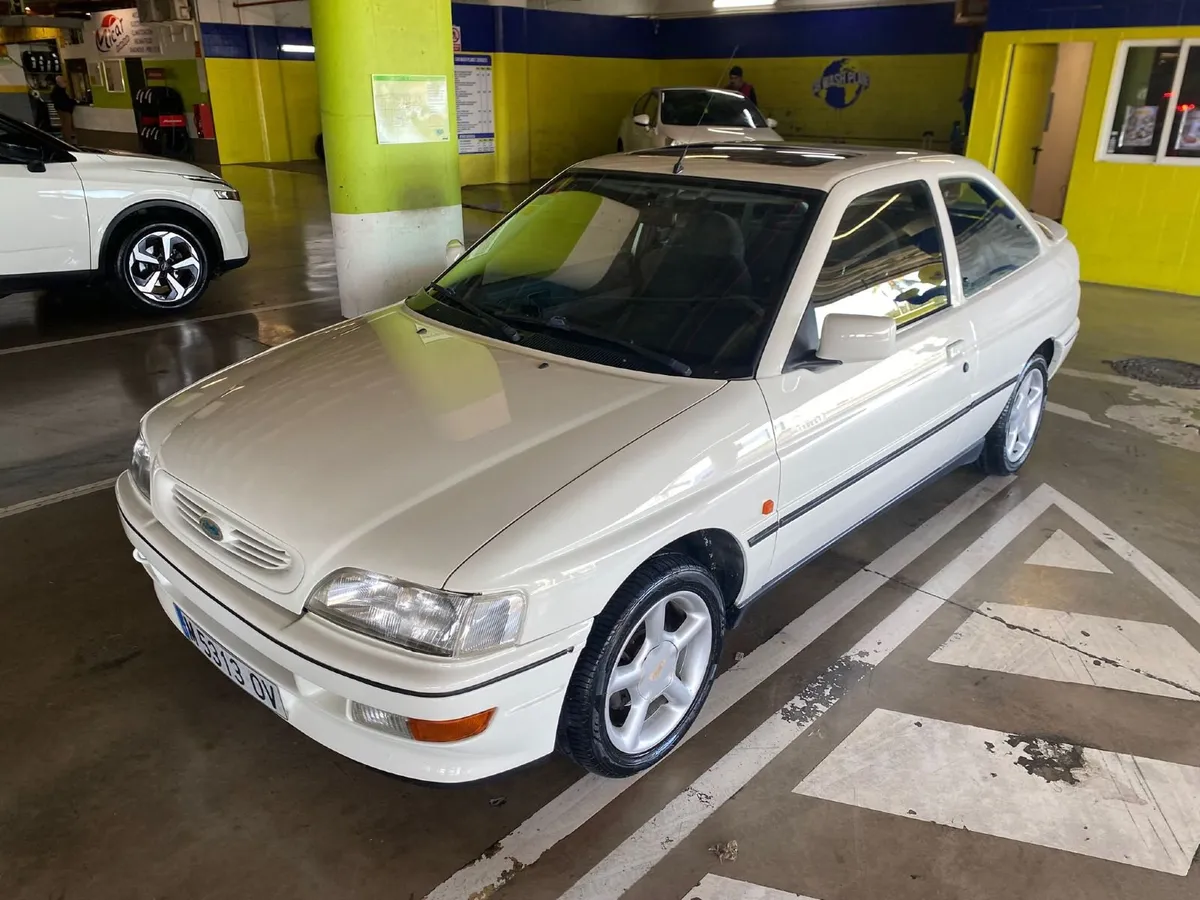 FORD Escort XR3 i LHD - Image 2