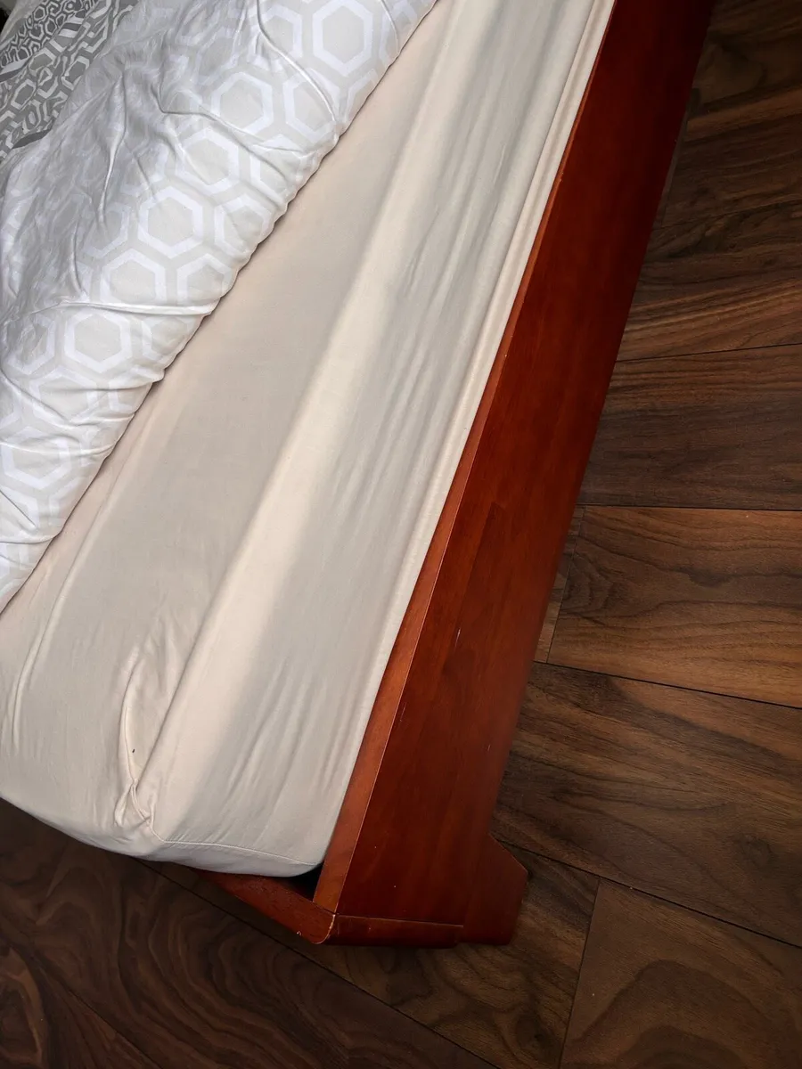 Double bed frame with leather headboard - Image 3