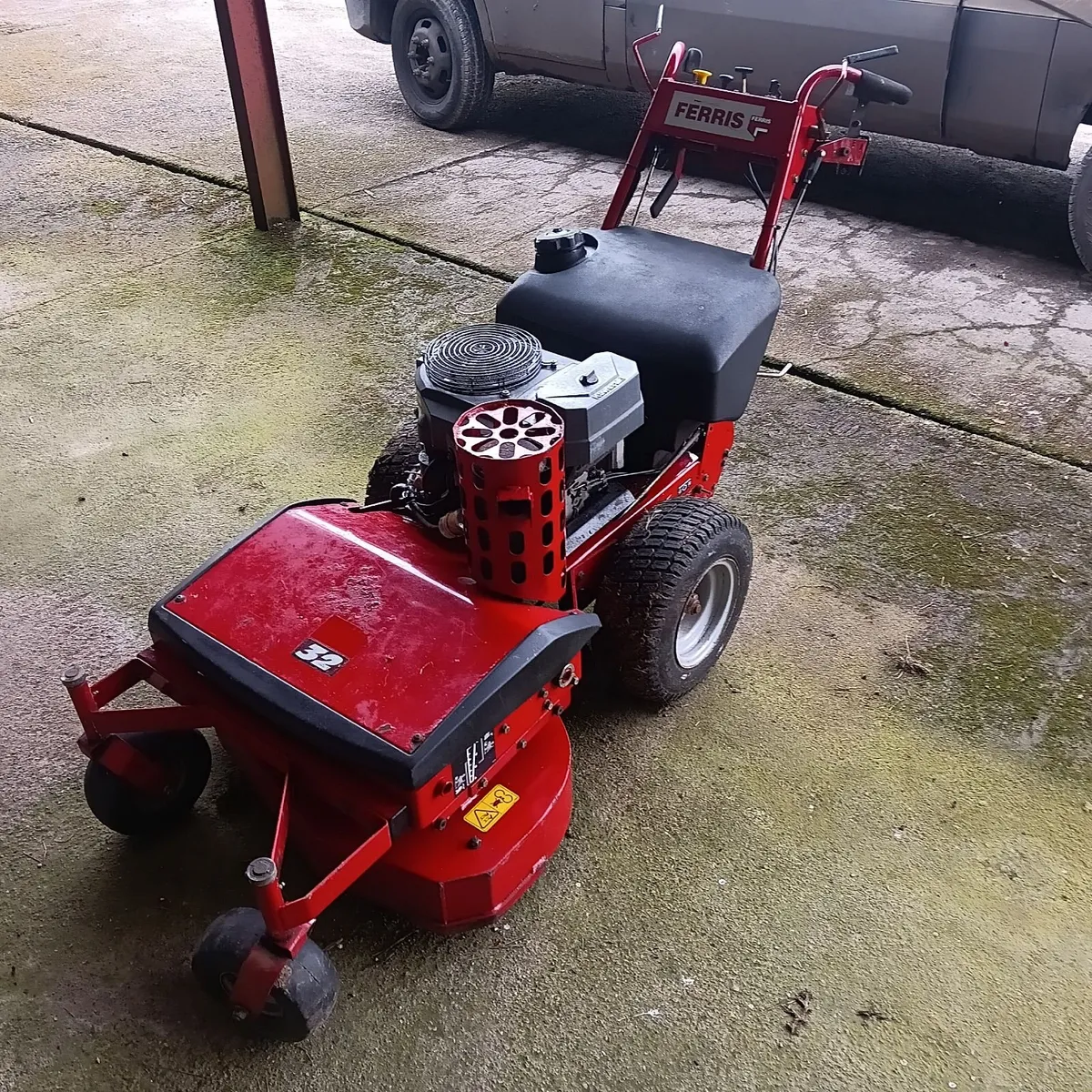 Ferris lawnmower - Image 2