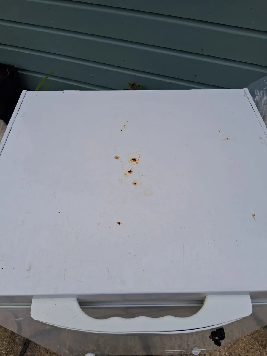Small chest freezer - Image 2