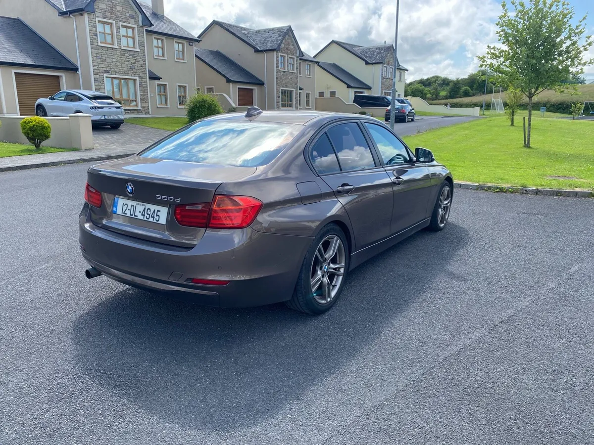 BMW 3 Series F30 2012 Read Description - Image 2