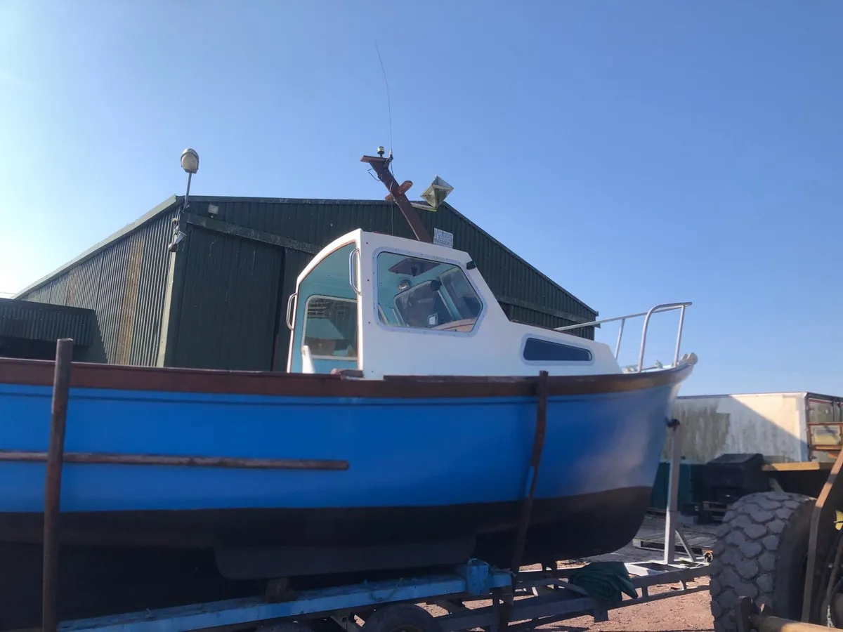 23ft boat for sale - Image 1