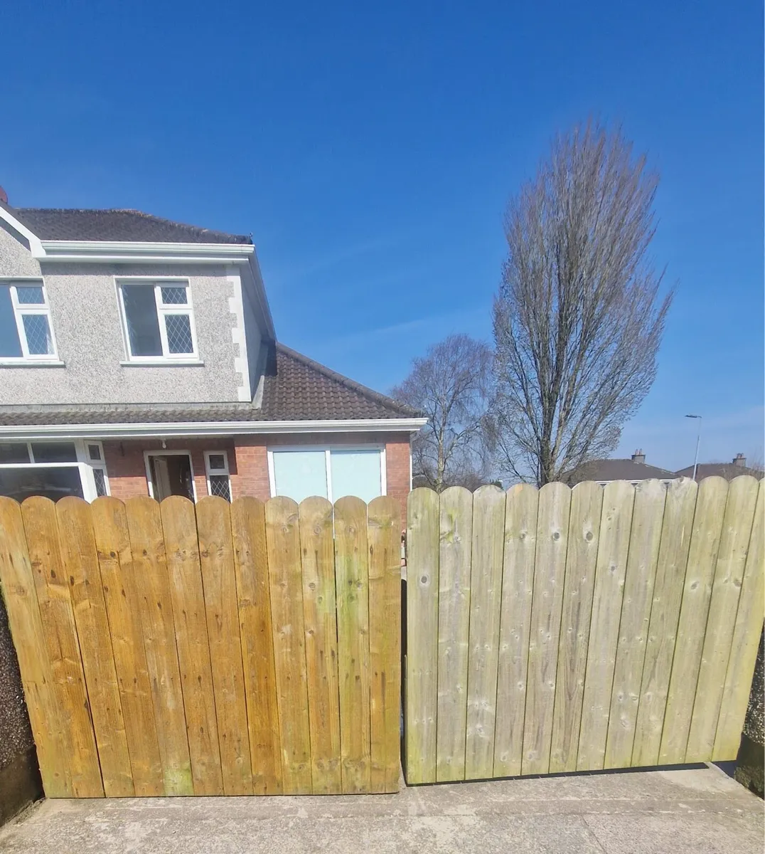 Timber gates - Image 1