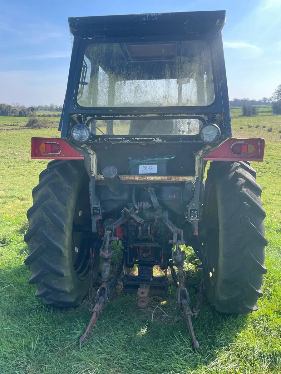 Belarus 820 Tractor - Image 2