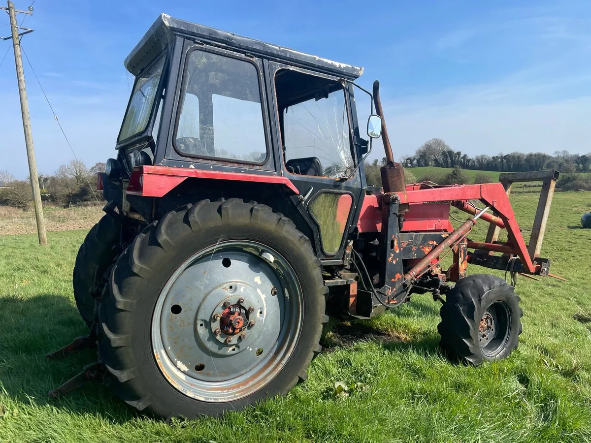 Belarus 820 Tractor - Image 1