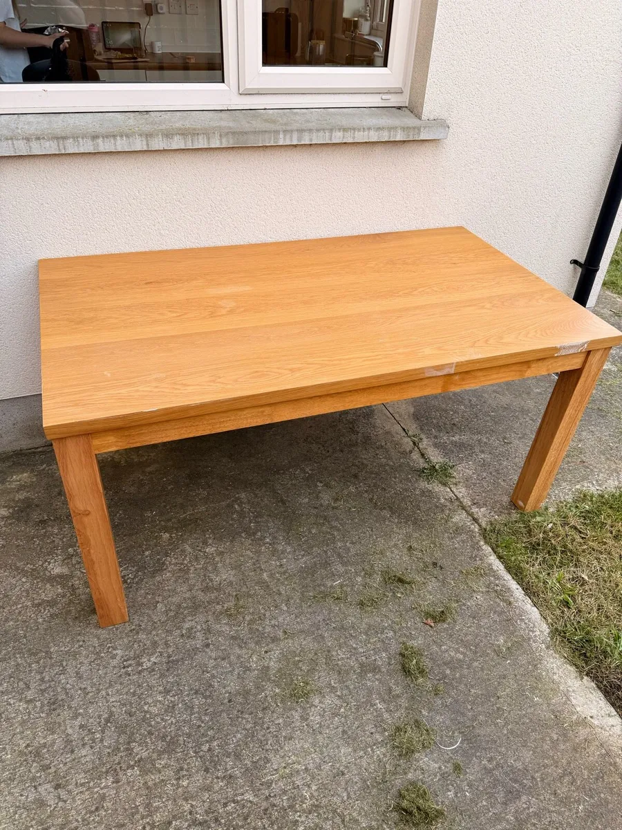 Dining table - Image 1