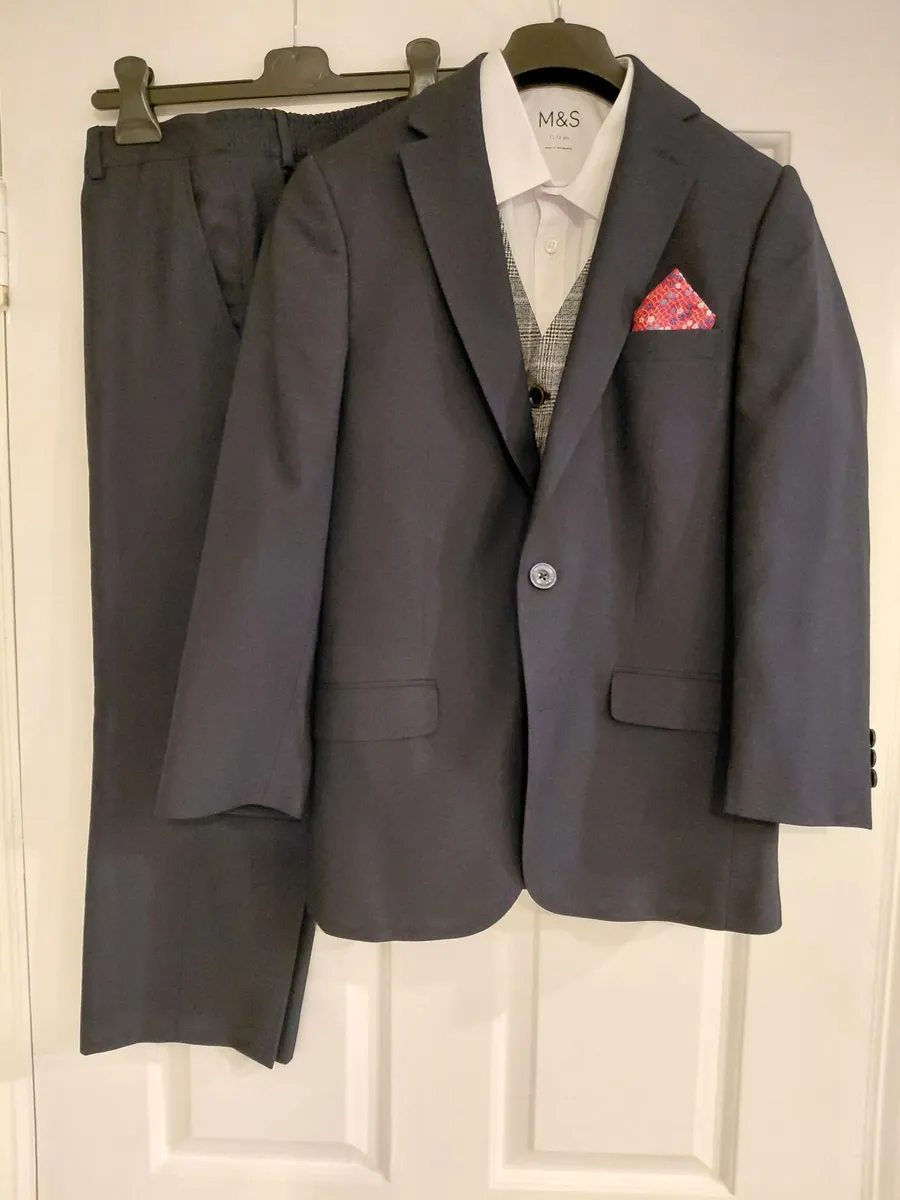 Boys Suit - Image 1