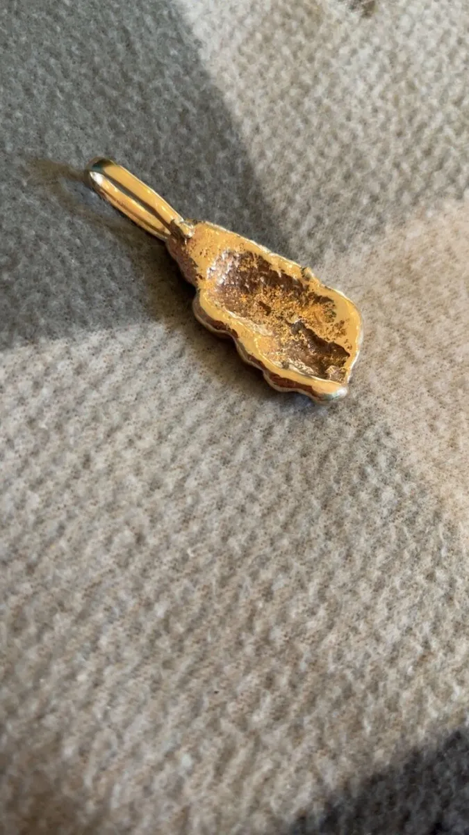 9Crt Gold Nugget Pendant - Image 4