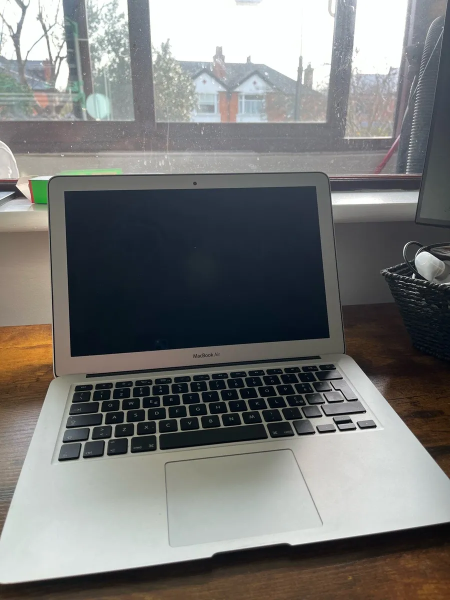 MacBook Air 2020 - Image 2