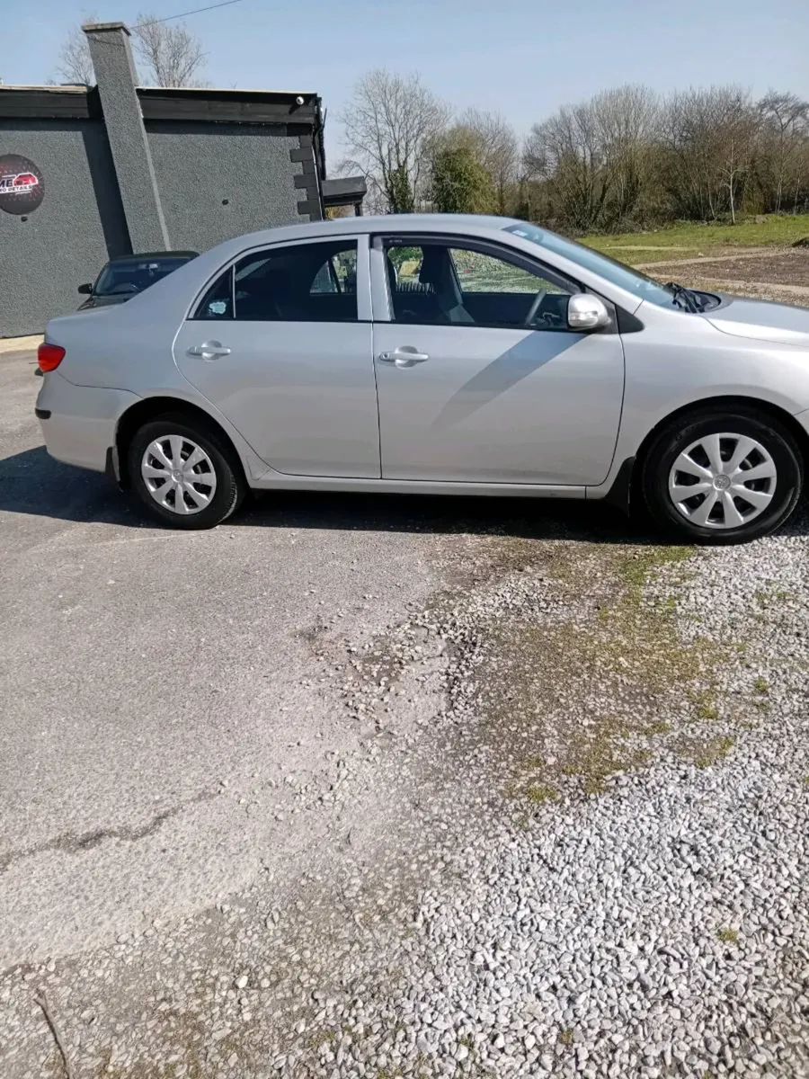 Toyota corolla - Image 1