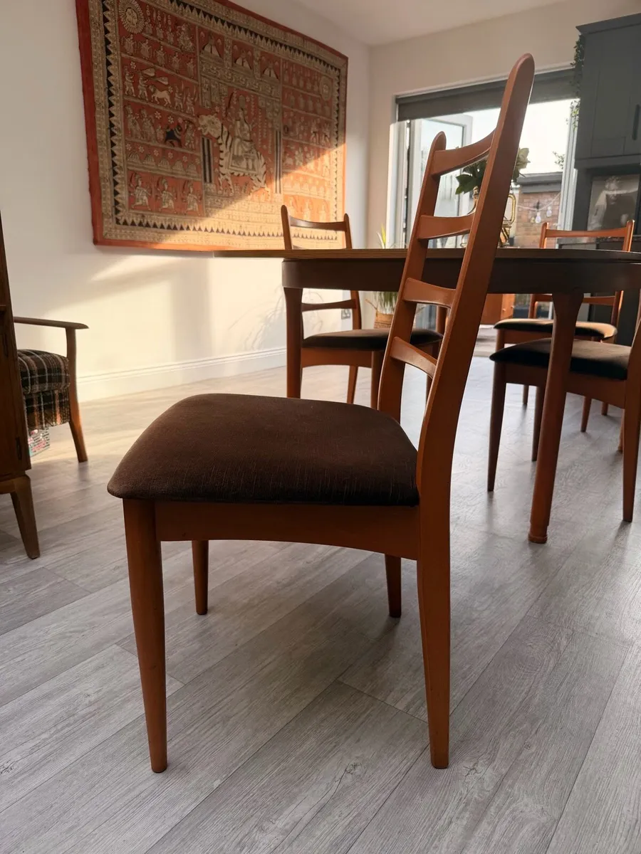 Mid Century  Extendable Dining Table and 4 Chairs - Image 4