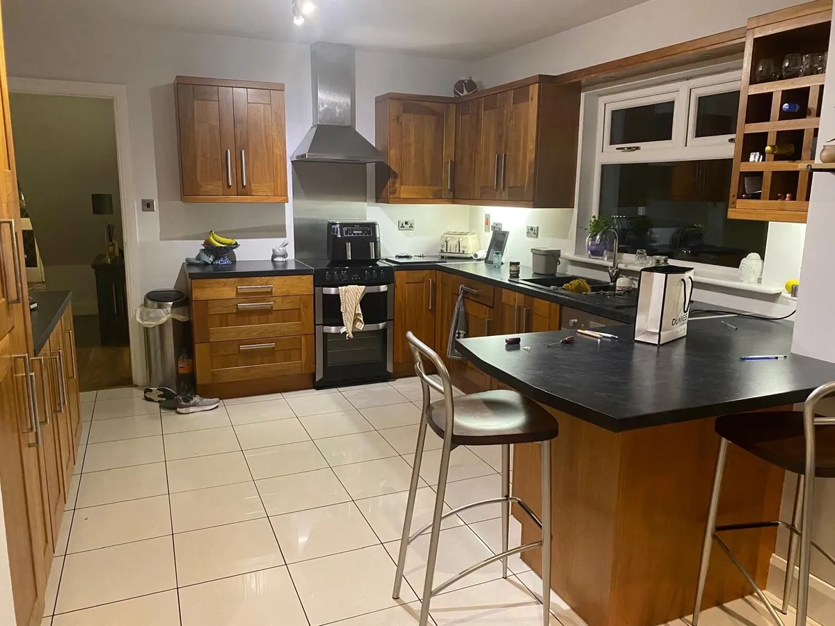 Kitchen for sale - Image 1