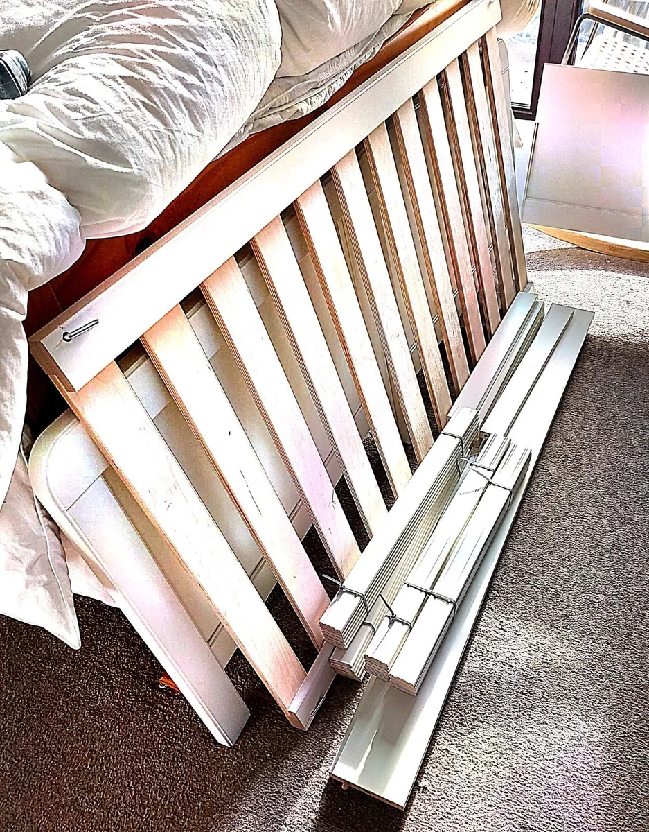 Cot / bed - Mamas and Papas - Image 4