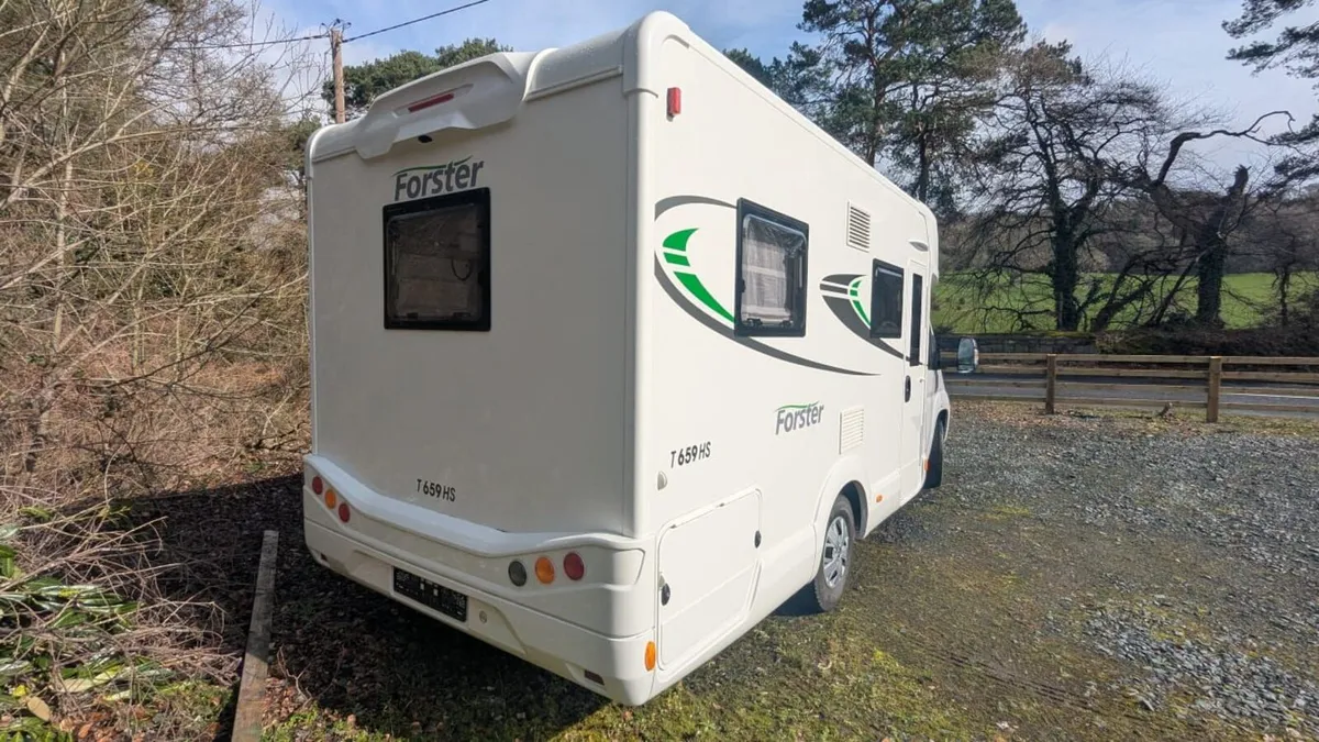 2025 forster 659 u shape lounge LHD - Image 4