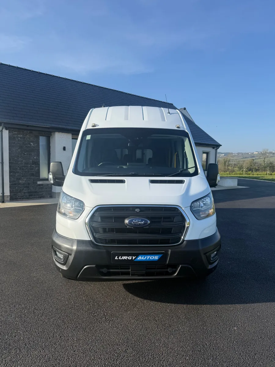 232 Ford Transit Trend 17 Seater - Image 3